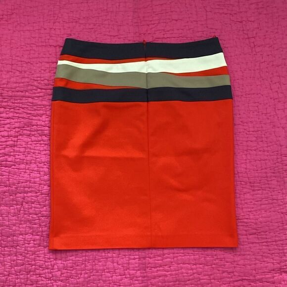 Hugo Boss pencil skirt, size 8 - Picture 3 of 7